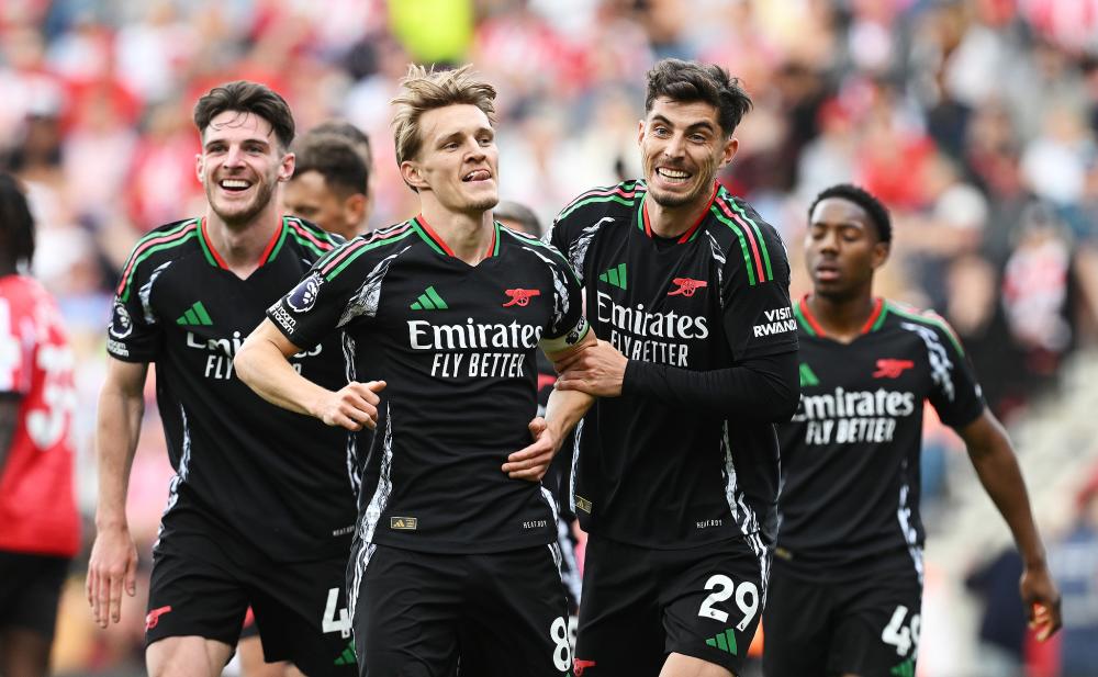 杨瀚森首发后各界说啥？韩乔生谈慢热，美媒称赞，被指无首发实力